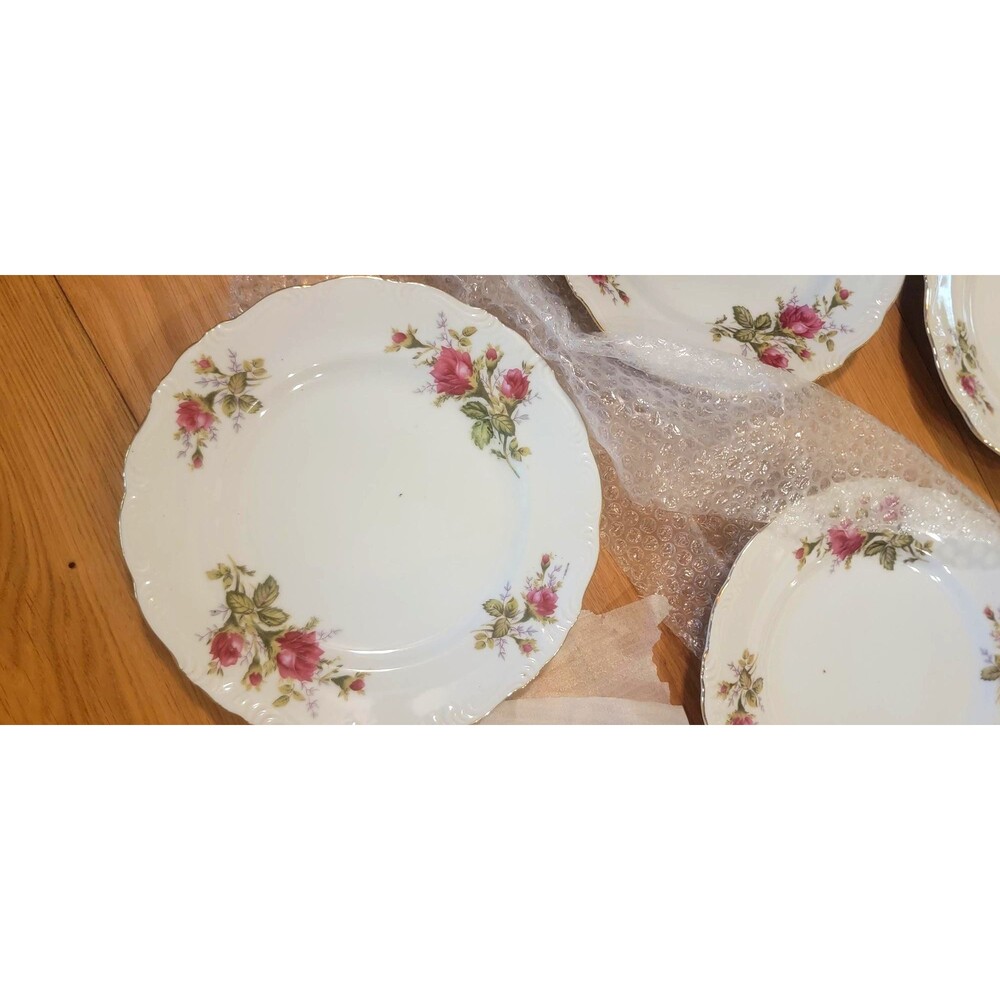Royal Rose Royal Sealy Japan Fine China embossed scalloped rich gold edge 10 1/8